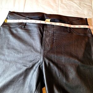Black pleather jeggings sz 16